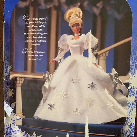 Cinderella Disney princess Aurora princess and another Cinderella doll - Picture 1 of 8